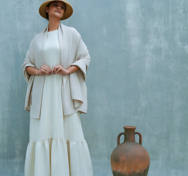 Décolleté Maxi Ruffled Dress