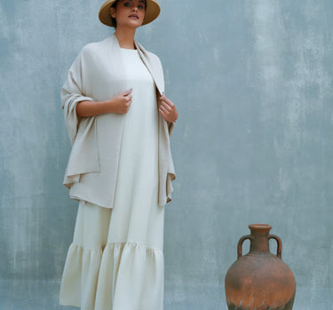 Décolleté Maxi Ruffled Dress